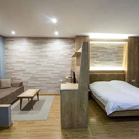 Sahati & Restaurant * Korce