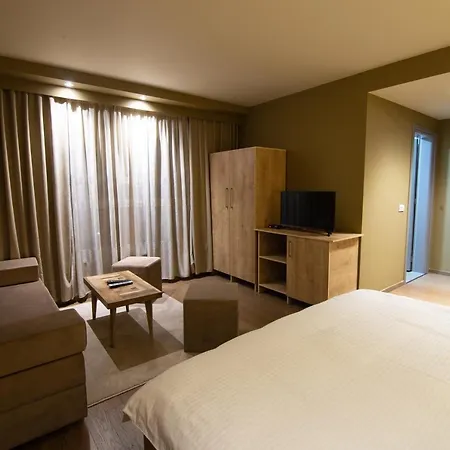 Sahati & Restaurant * Korce