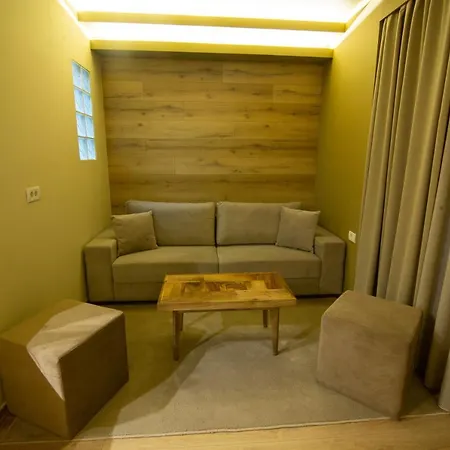 Sahati & Restaurant 科尔察