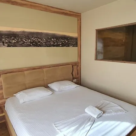 Sahati & Restaurant * Korce